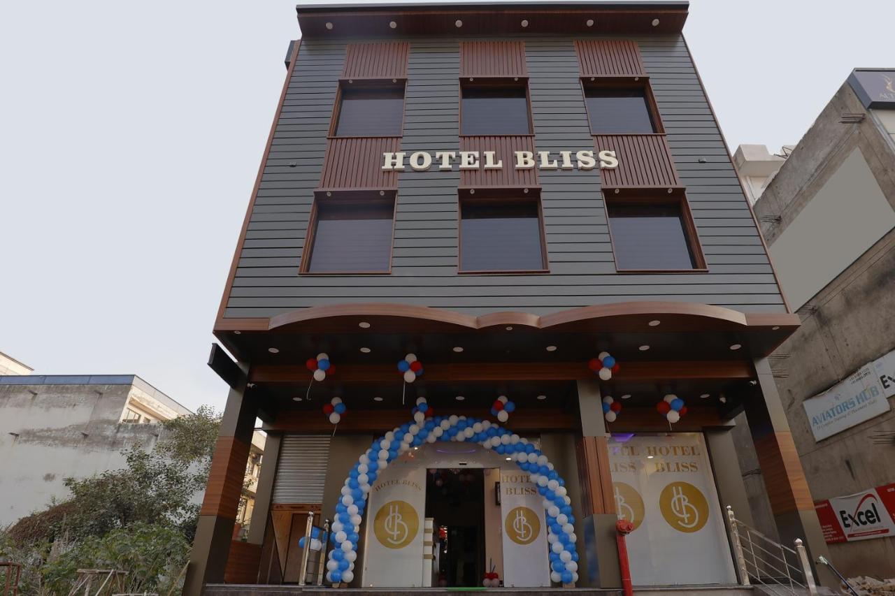 Hotel Bliss Zirakpur Kültér fotó