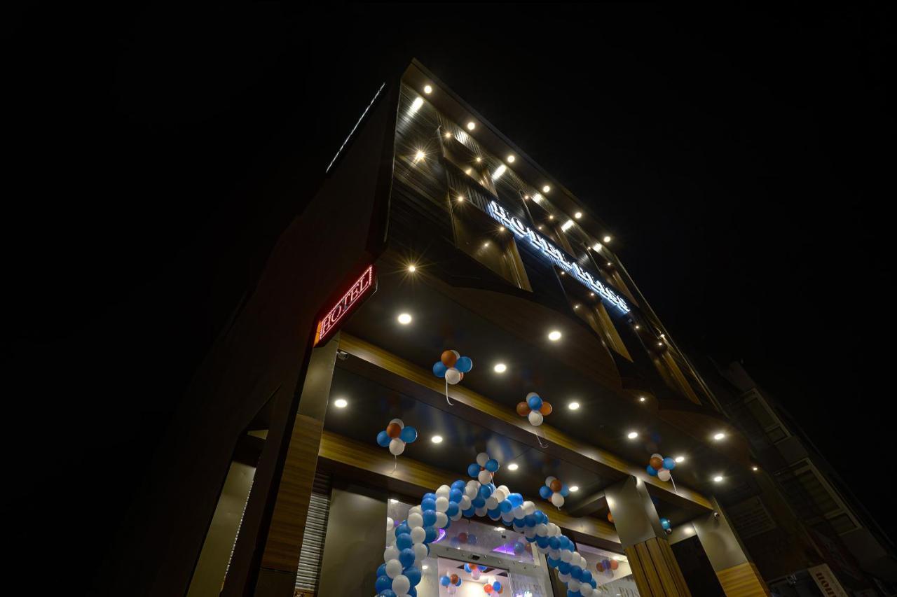 Hotel Bliss Zirakpur Kültér fotó